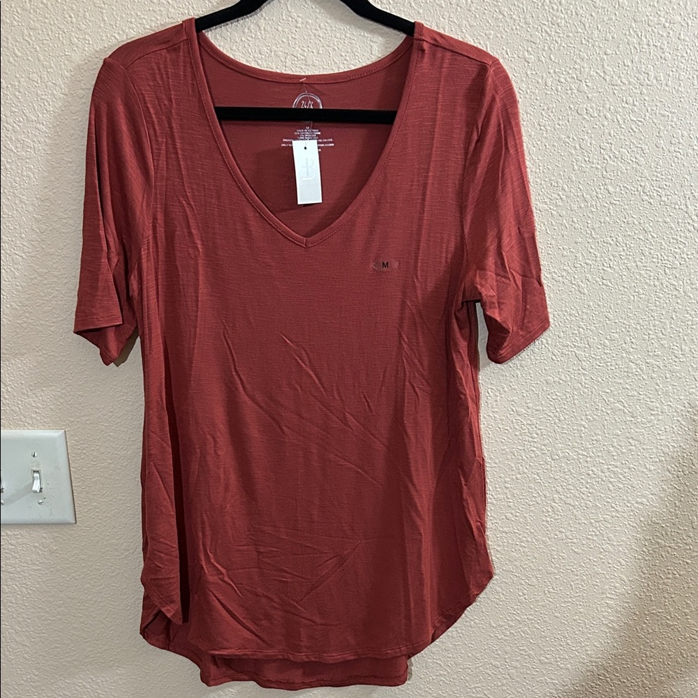 NWT Maurice’s 24/7 V-Neck Rust Top
